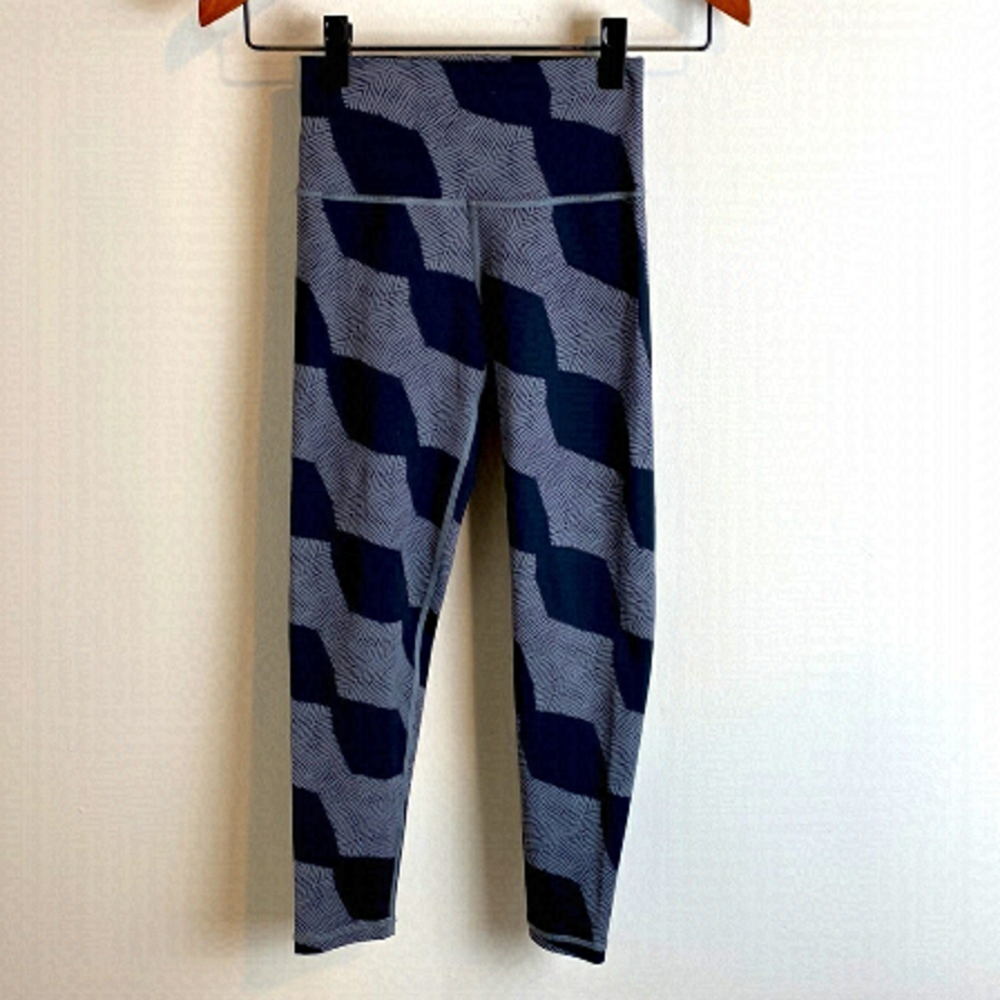 Aerie Chill Move Play High Waist Abstract Print Leggings